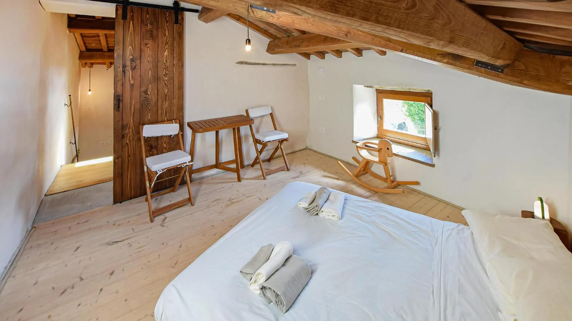 Holiday home Stunning Home In San Pietro A Dame With Jacuzzi Poggioni Italy