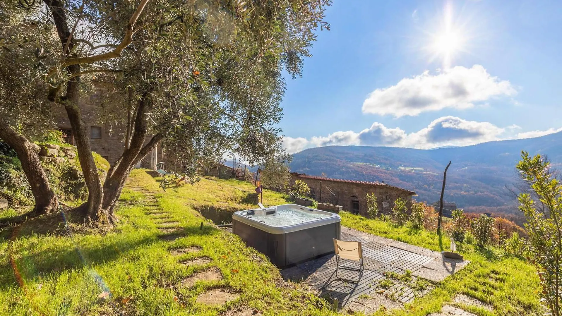 Stunning Home In San Pietro A Dame With Jacuzzi Poggioni Holiday home